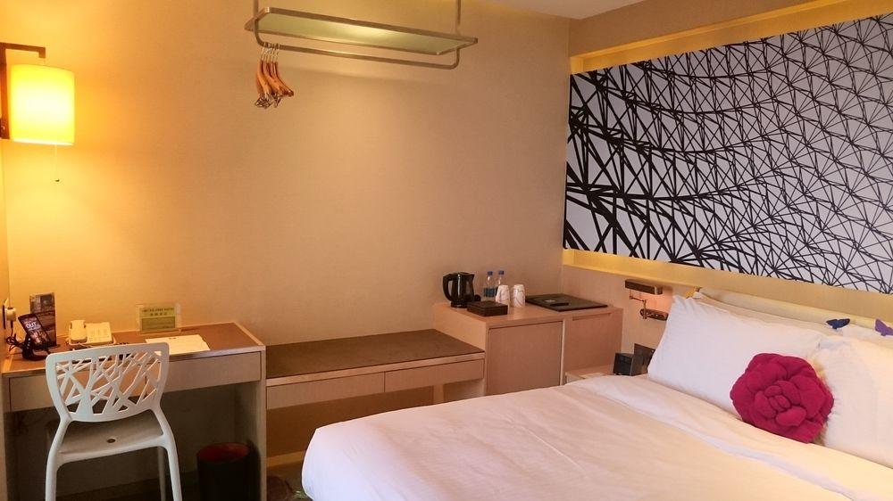 Butterfly On Waterfront Boutique Hotel Sheung Wan ฮ่องกง ภายนอก รูปภาพ