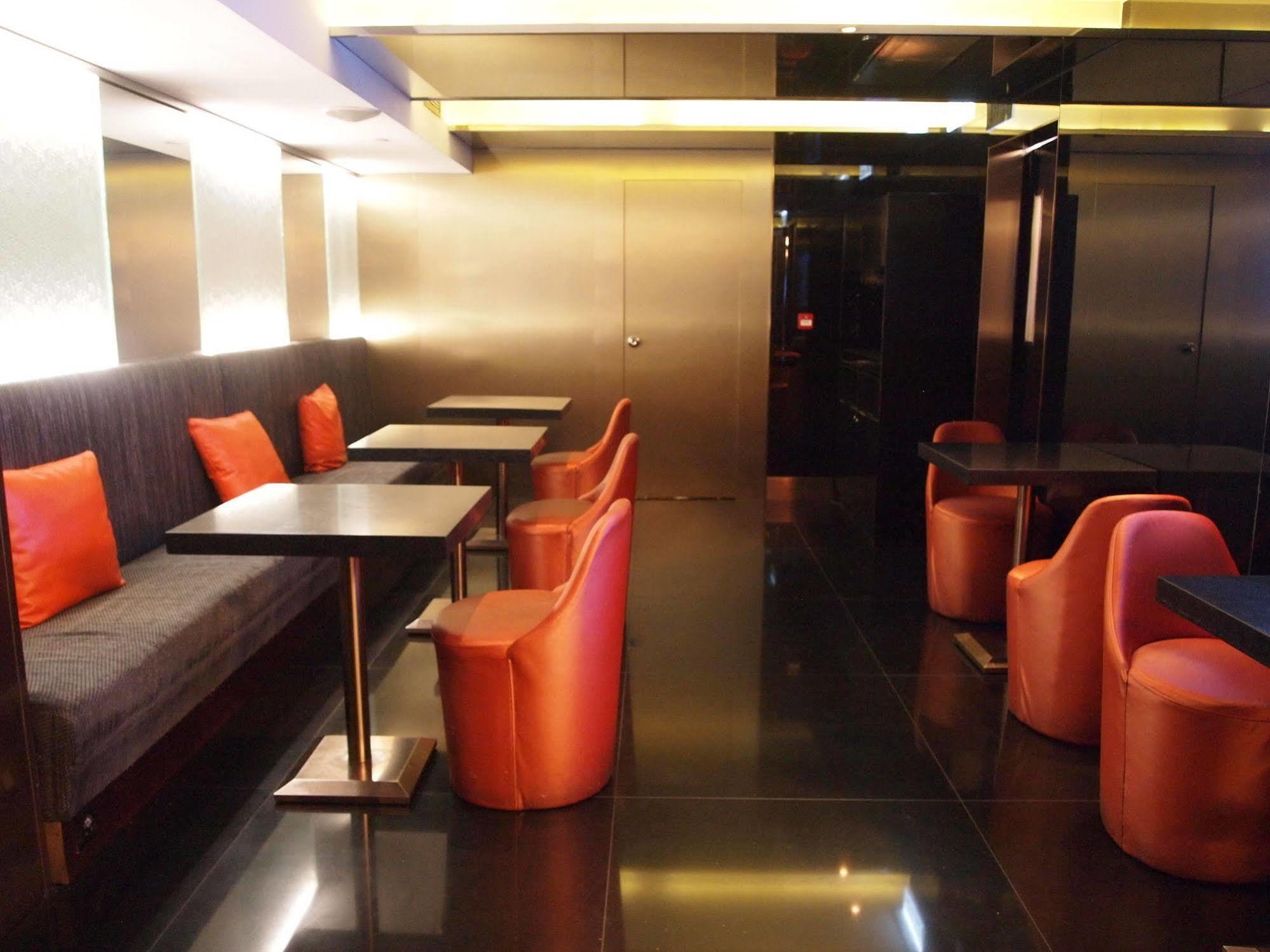 Butterfly On Waterfront Boutique Hotel Sheung Wan ฮ่องกง ภายนอก รูปภาพ