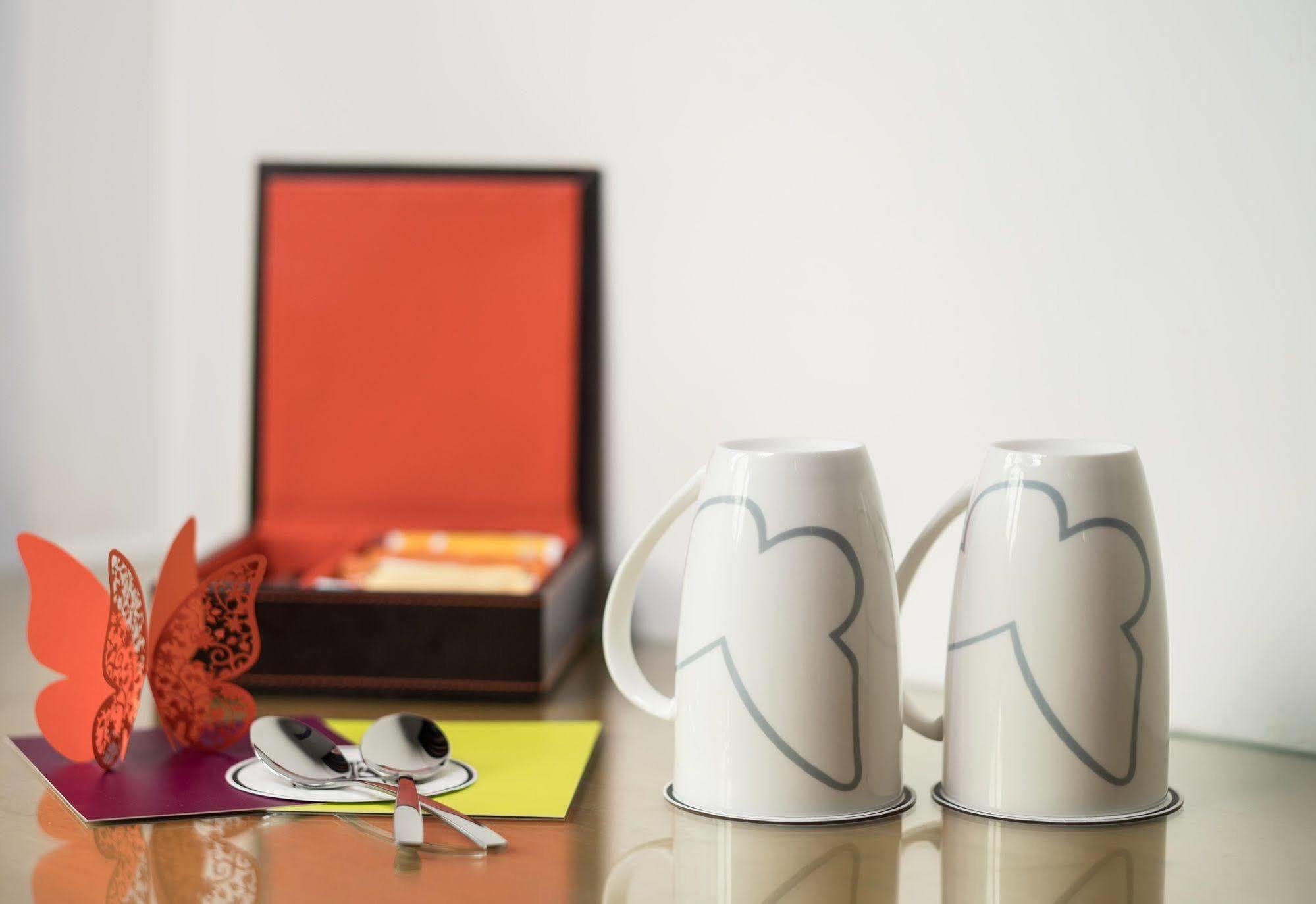 Butterfly On Waterfront Boutique Hotel Sheung Wan ฮ่องกง ภายนอก รูปภาพ